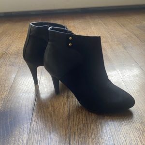 Black Never Worn Nicole Miller Booties